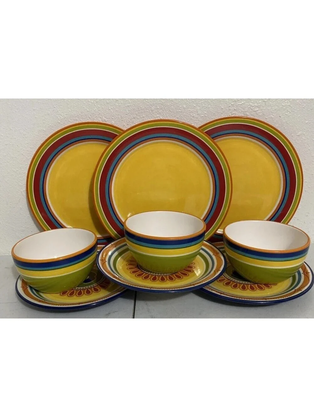 Pier One Dish Set Of 19 (3) 5 1/2 Bowls,(9) 8 3/4 Plates,(3) 10 3/4 Plates